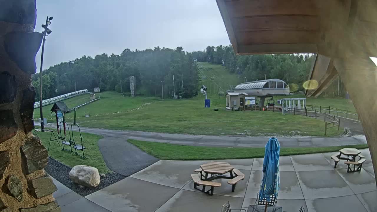 Giants Ridge Main Square, Ski Slopes & Cable Car Live Cam - Biwabik, Saint Louis, Minnesota, USA