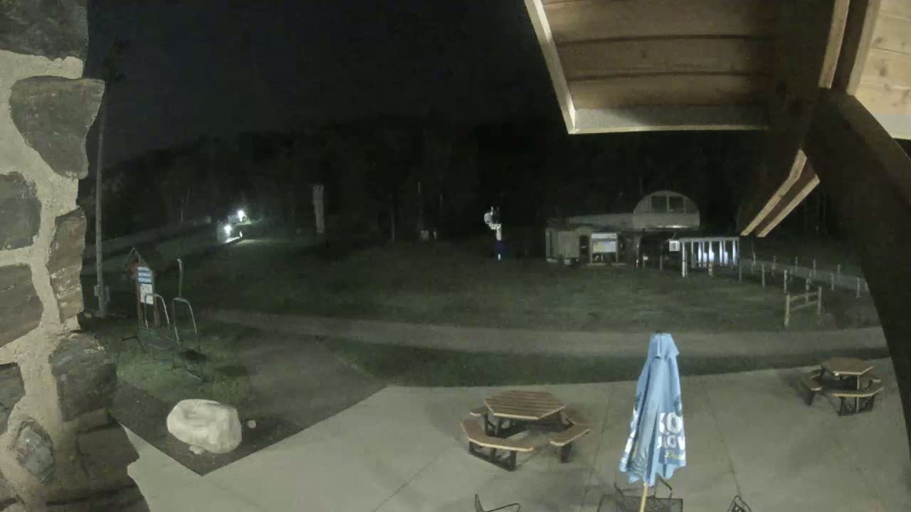 Giants Ridge Main Square, Ski Slopes & Cable Car Live Cam - Biwabik, Saint Louis, Minnesota, USA