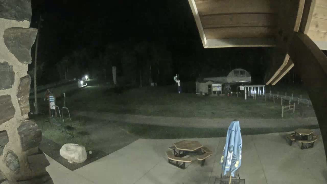Giants Ridge Main Square, Ski Slopes & Cable Car Live Cam - Biwabik, Saint Louis, Minnesota, USA