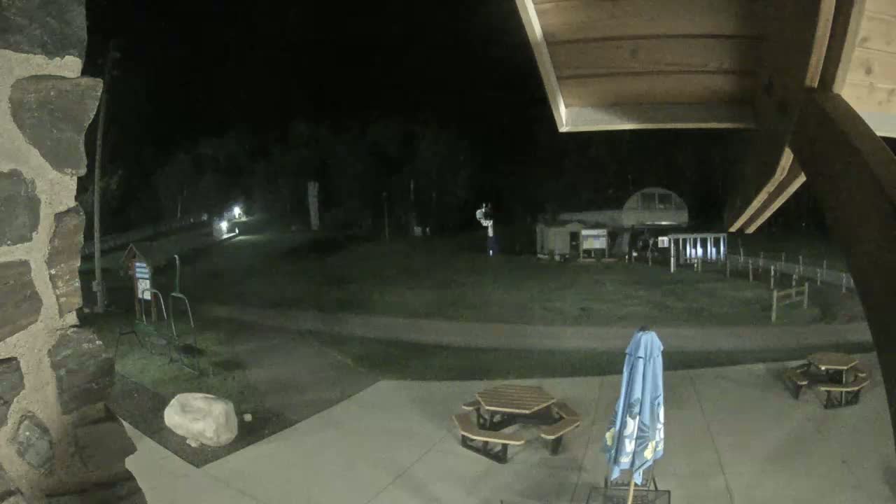 Giants Ridge Main Square, Ski Slopes & Cable Car Live Cam - Biwabik, Saint Louis, Minnesota, USA