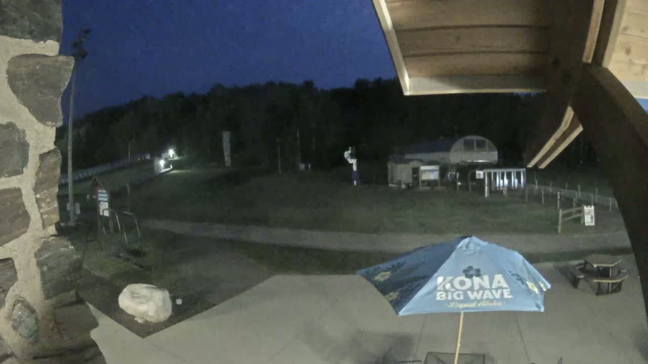 Giants Ridge Main Square, Ski Slopes & Cable Car Live Cam - Biwabik, Saint Louis, Minnesota, USA