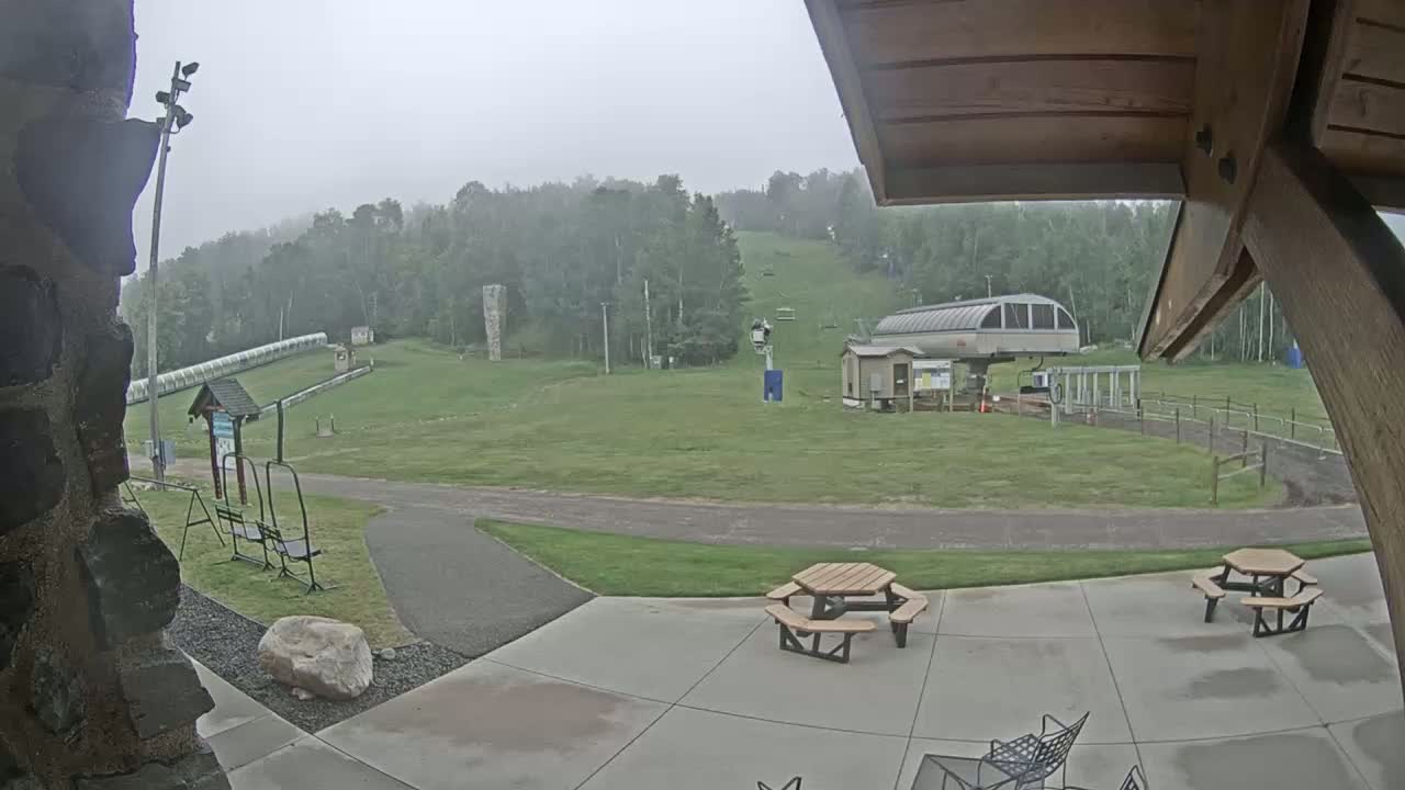 Giants Ridge Main Square, Ski Slopes & Cable Car Live Cam - Biwabik, Saint Louis, Minnesota, USA