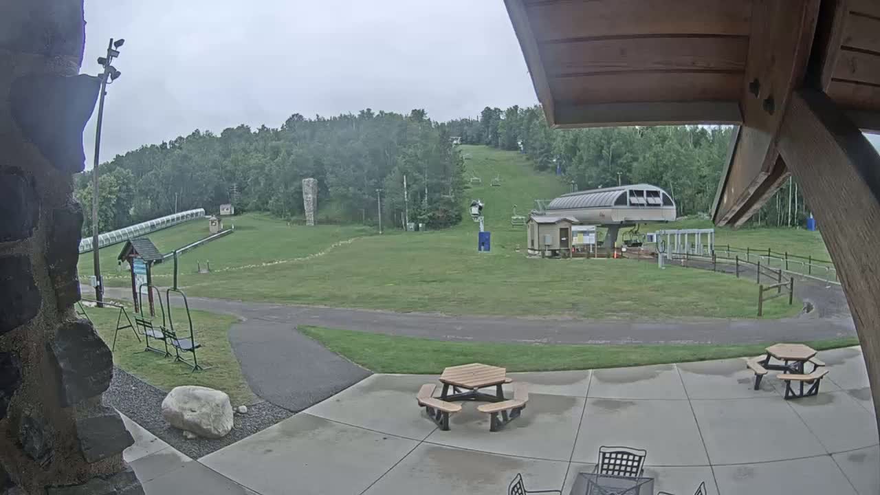 Giants Ridge Main Square, Ski Slopes & Cable Car Live Cam - Biwabik, Saint Louis, Minnesota, USA
