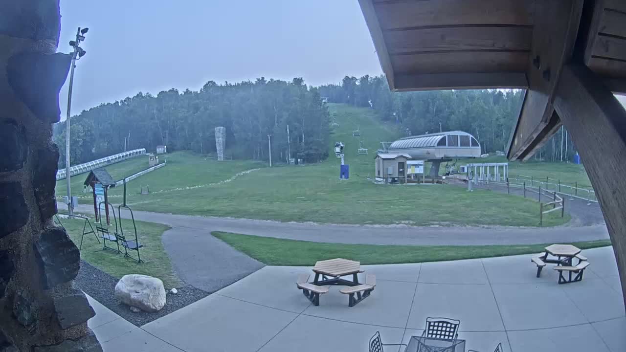 Giants Ridge Main Square, Ski Slopes & Cable Car Live Cam - Biwabik, Saint Louis, Minnesota, USA