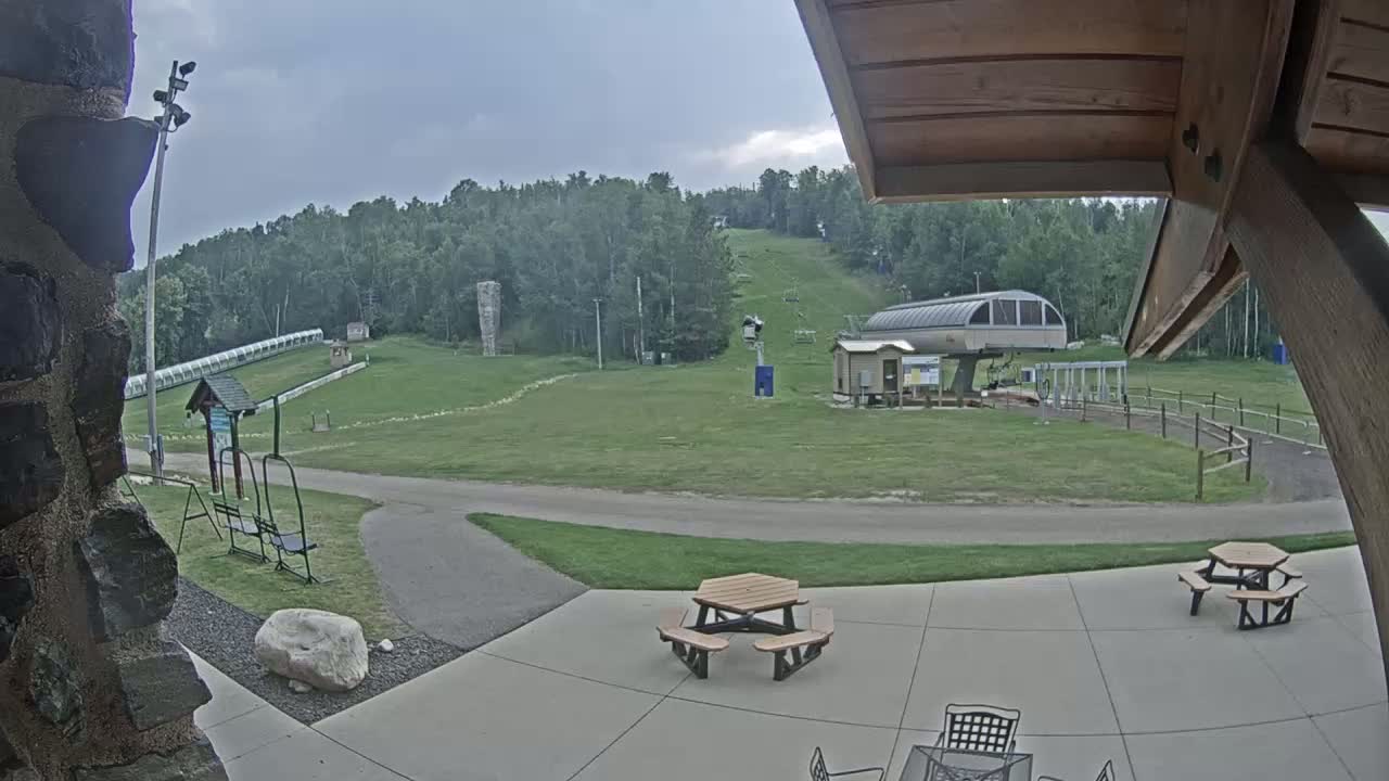 Giants Ridge Main Square, Ski Slopes & Cable Car Live Cam - Biwabik, Saint Louis, Minnesota, USA