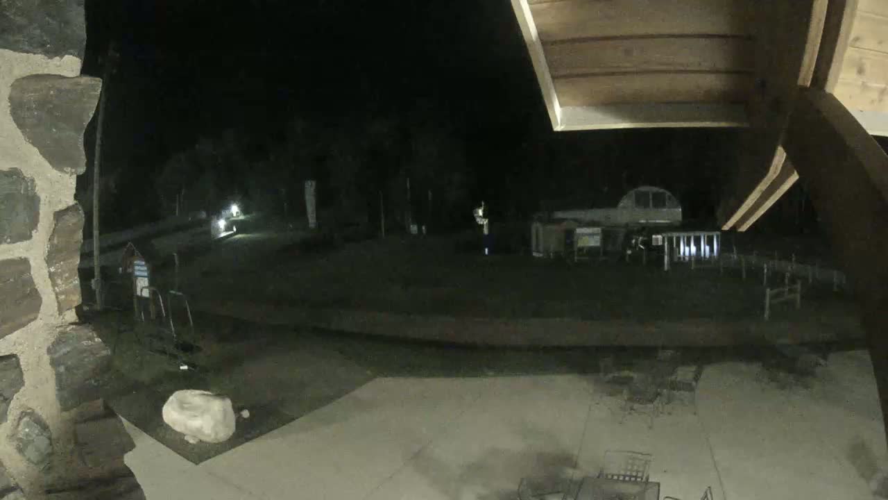 Giants Ridge Main Square, Ski Slopes & Cable Car Live Cam - Biwabik, Saint Louis, Minnesota, USA