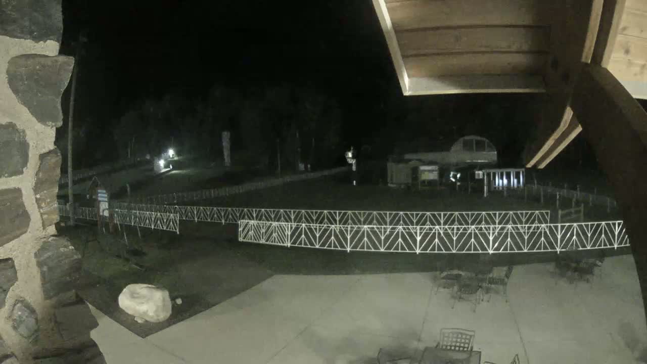 Giants Ridge Main Square, Ski Slopes & Cable Car Live Cam - Biwabik, Saint Louis, Minnesota, USA