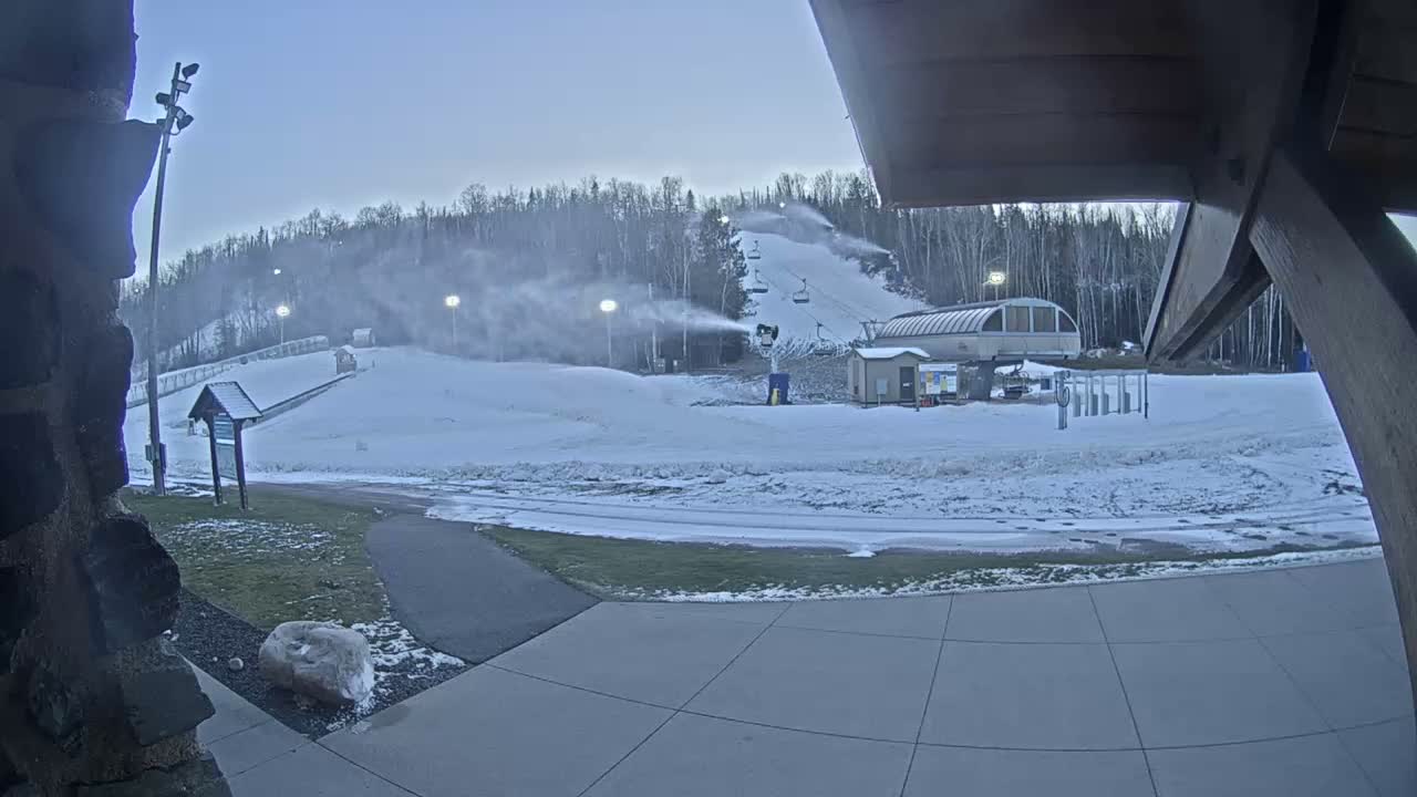 Giants Ridge Main Square, Ski Slopes & Cable Car Live Cam - Biwabik, Saint Louis, Minnesota, USA