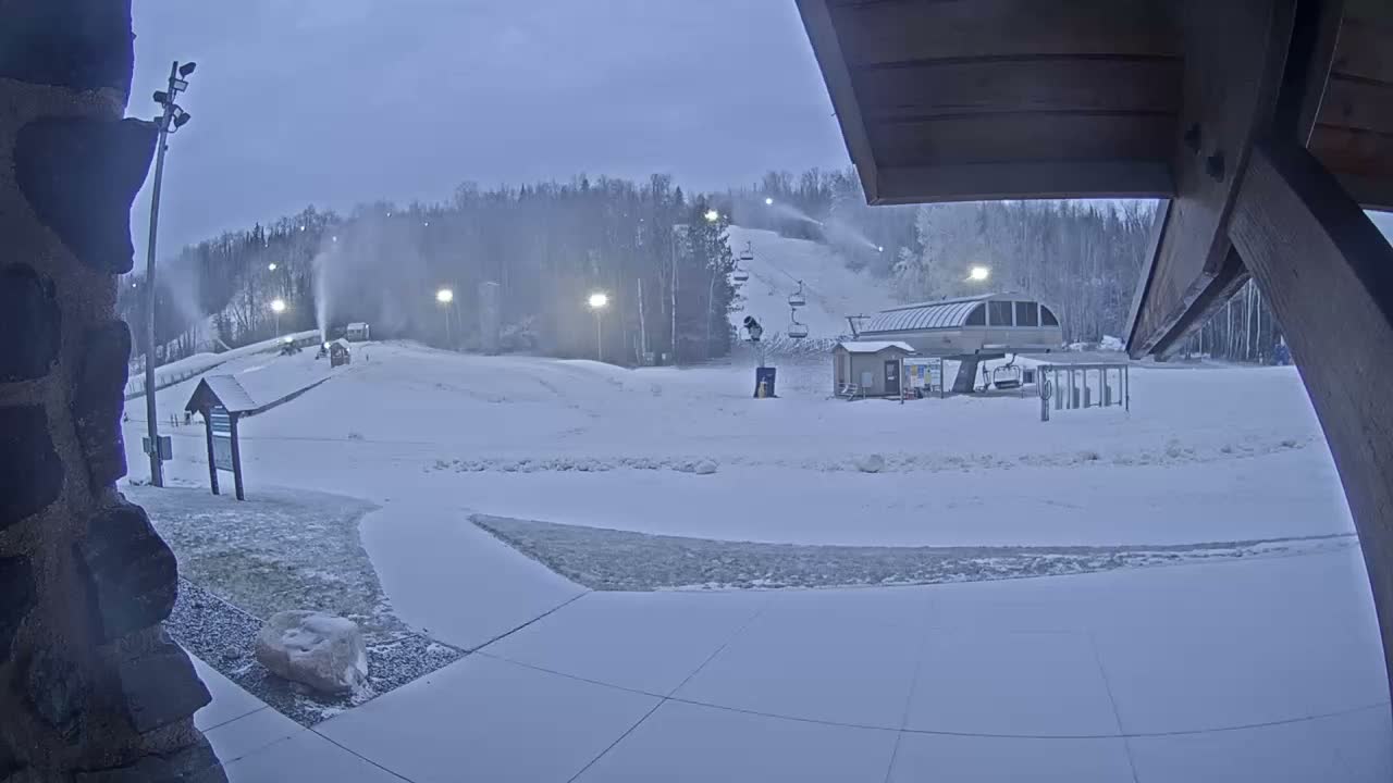 Giants Ridge Main Square, Ski Slopes & Cable Car Live Cam - Biwabik, Saint Louis, Minnesota, USA