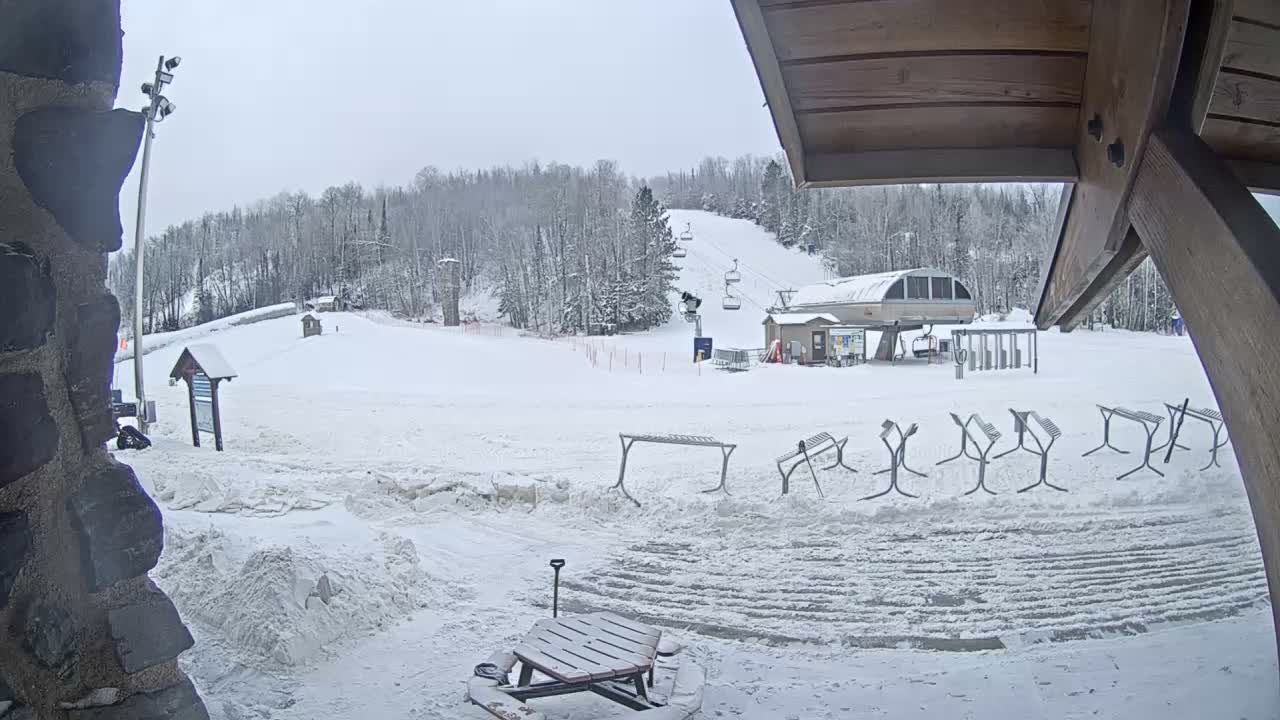 Giants Ridge Main Square, Ski Slopes & Cable Car Live Cam - Biwabik, Saint Louis, Minnesota, USA