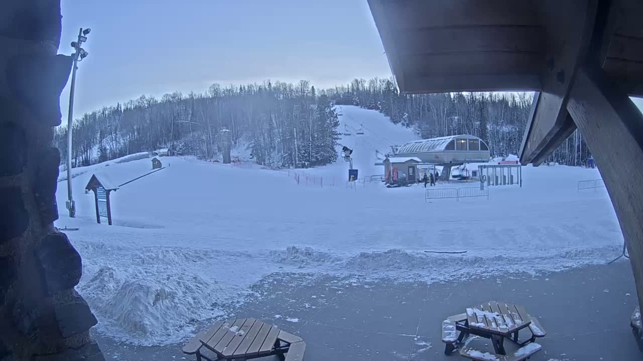 Giants Ridge Main Square, Ski Slopes & Cable Car Live Cam - Biwabik, Saint Louis, Minnesota, USA