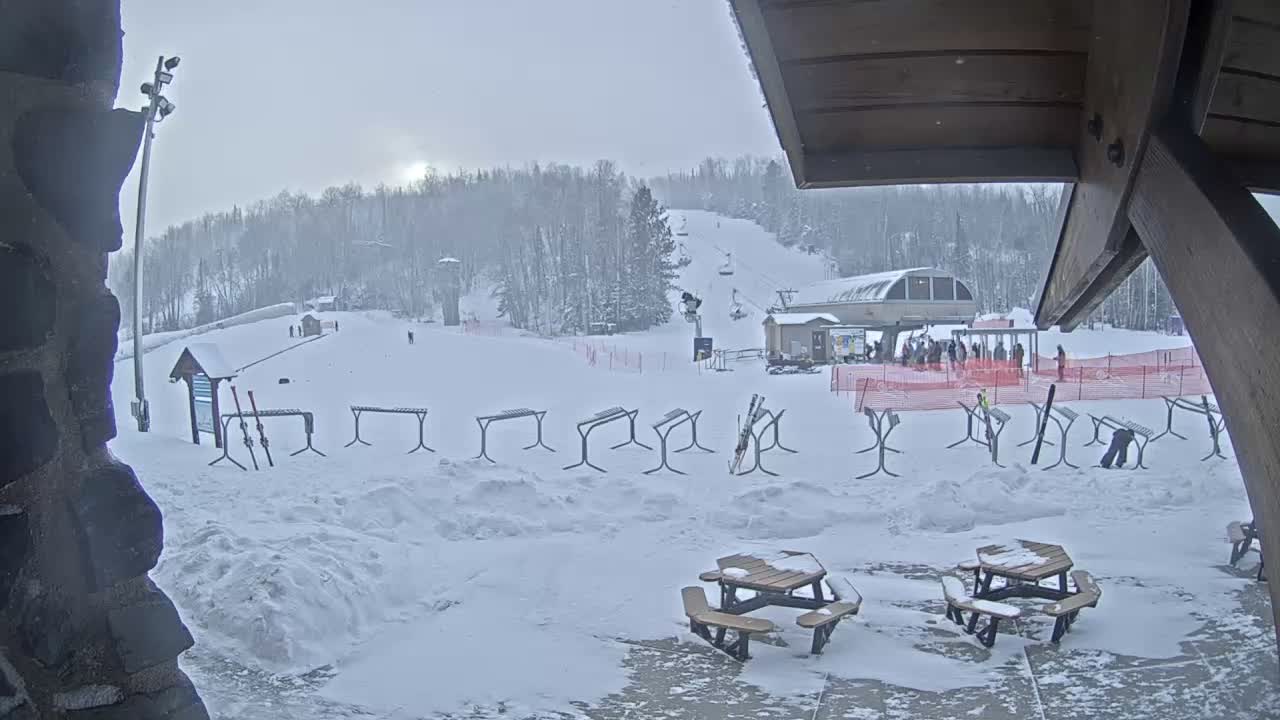 Giants Ridge Main Square, Ski Slopes & Cable Car Live Cam - Biwabik, Saint Louis, Minnesota, USA