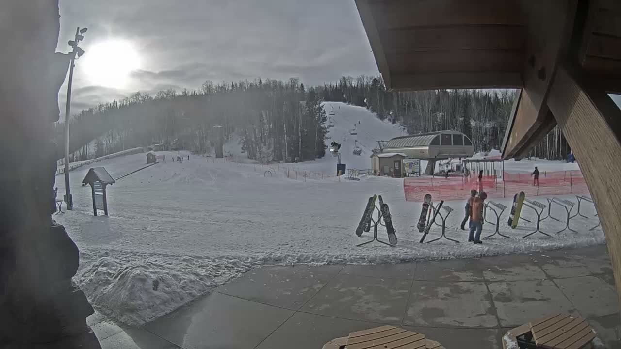 Giants Ridge Main Square, Ski Slopes & Cable Car Live Cam - Biwabik, Saint Louis, Minnesota, USA