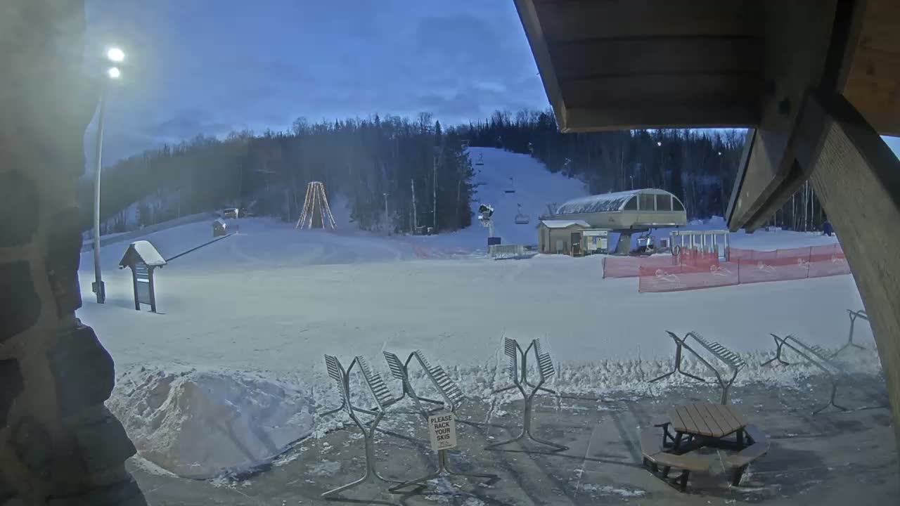 Giants Ridge Main Square, Ski Slopes & Cable Car Live Cam - Biwabik, Saint Louis, Minnesota, USA
