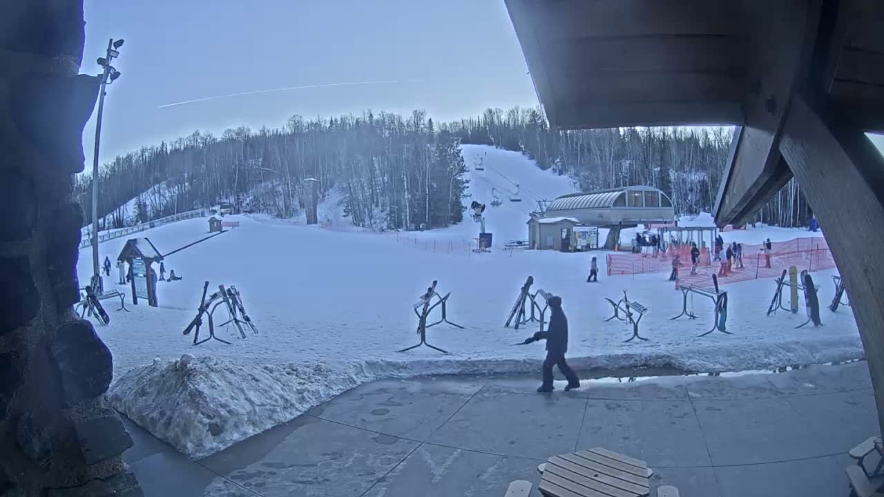 Giants Ridge Main Square, Ski Slopes & Cable Car Live Cam - Biwabik, Saint Louis, Minnesota, USA