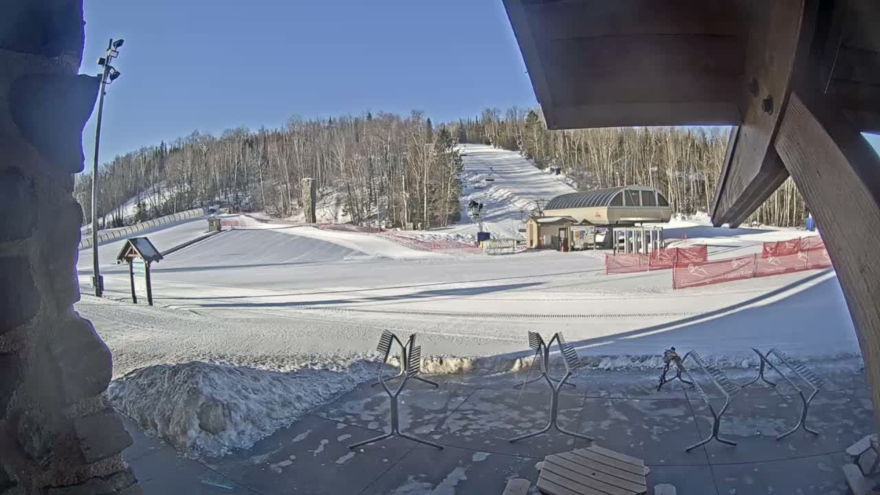 Giants Ridge Main Square, Ski Slopes & Cable Car Live Cam - Biwabik, Saint Louis, Minnesota, USA