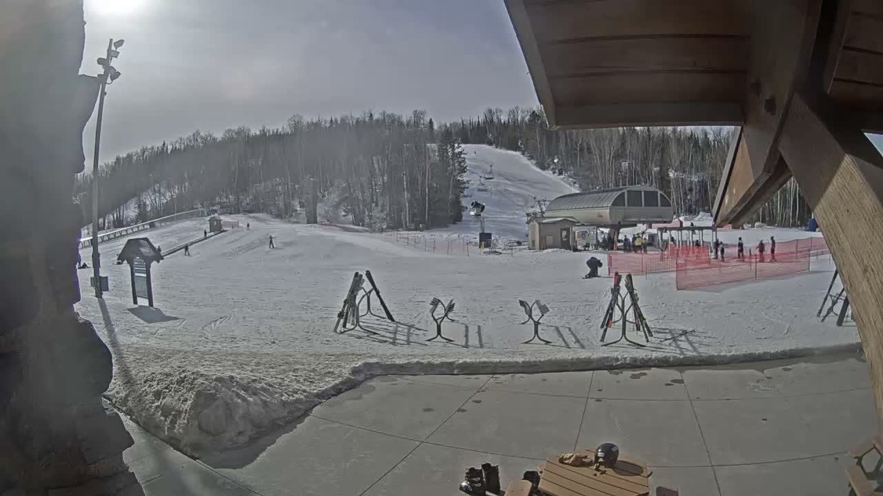 Giants Ridge Main Square, Ski Slopes & Cable Car Live Cam - Biwabik, Saint Louis, Minnesota, USA