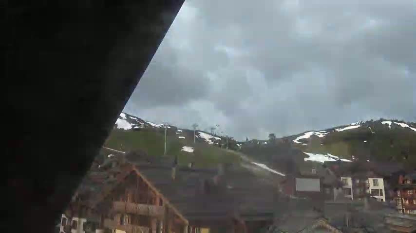 Les Arcs, Arc 1950 Ski Village Live Cam - Bourg-Saint-Maurice, Savoie, Auvergne-Rhône-Alpes, France