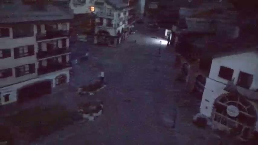 Les Arcs, Arc 1950 Ski Village Live Cam - Bourg-Saint-Maurice, Savoie, Auvergne-Rhône-Alpes, France