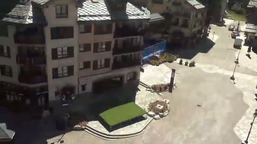Les Arcs, Arc 1950 Ski Village Live Cam - Bourg-Saint-Maurice, Savoie, Auvergne-Rhône-Alpes, France