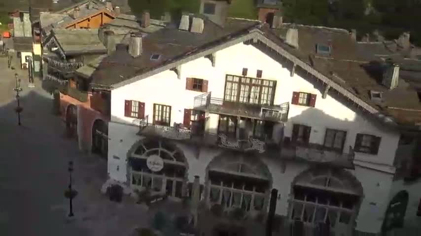 Les Arcs, Arc 1950 Ski Village Live Cam - Bourg-Saint-Maurice, Savoie, Auvergne-Rhône-Alpes, France