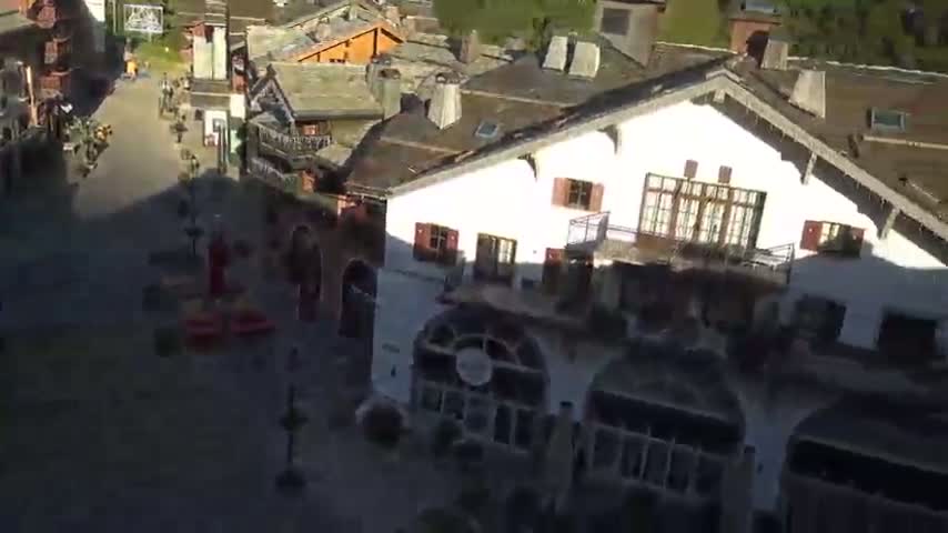 Les Arcs, Arc 1950 Ski Village Live Cam - Bourg-Saint-Maurice, Savoie, Auvergne-Rhône-Alpes, France