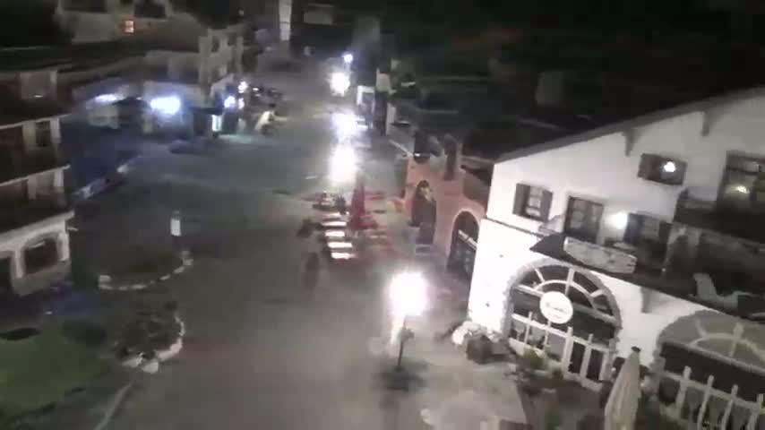 Les Arcs, Arc 1950 Ski Village Live Cam - Bourg-Saint-Maurice, Savoie, Auvergne-Rhône-Alpes, France
