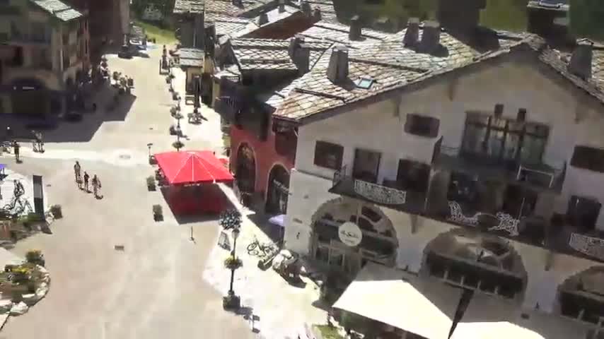 Les Arcs, Arc 1950 Ski Village Live Cam - Bourg-Saint-Maurice, Savoie, Auvergne-Rhône-Alpes, France