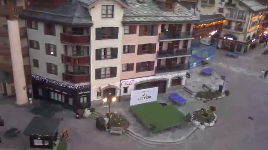 Les Arcs, Arc 1950 Ski Village Live Cam - Bourg-Saint-Maurice, Savoie, Auvergne-Rhône-Alpes, France