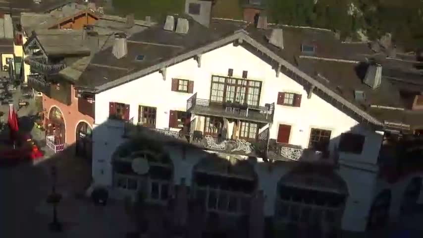Les Arcs, Arc 1950 Ski Village Live Cam - Bourg-Saint-Maurice, Savoie, Auvergne-Rhône-Alpes, France