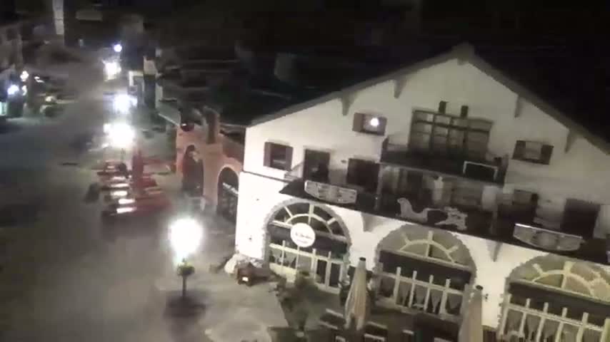 Les Arcs, Arc 1950 Ski Village Live Cam - Bourg-Saint-Maurice, Savoie, Auvergne-Rhône-Alpes, France