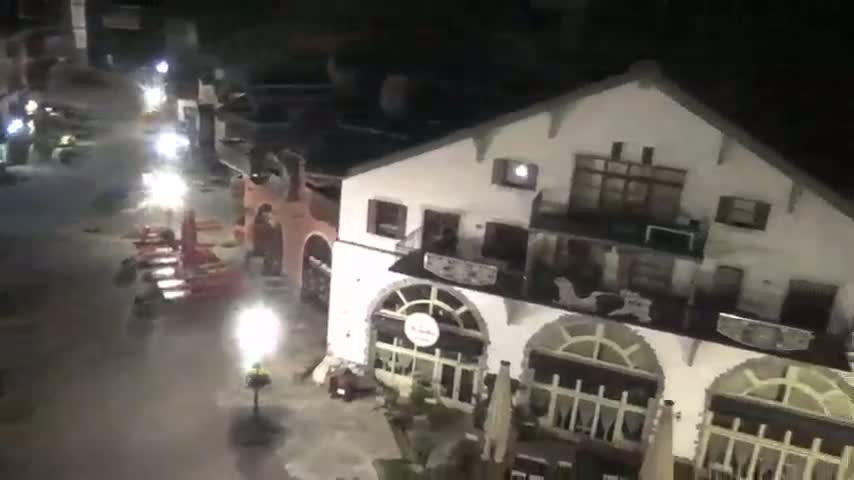Les Arcs, Arc 1950 Ski Village Live Cam - Bourg-Saint-Maurice, Savoie, Auvergne-Rhône-Alpes, France