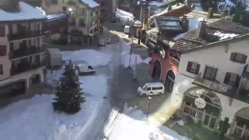 Les Arcs, Arc 1950 Ski Village Live Cam - Bourg-Saint-Maurice, Savoie, Auvergne-Rhône-Alpes, France