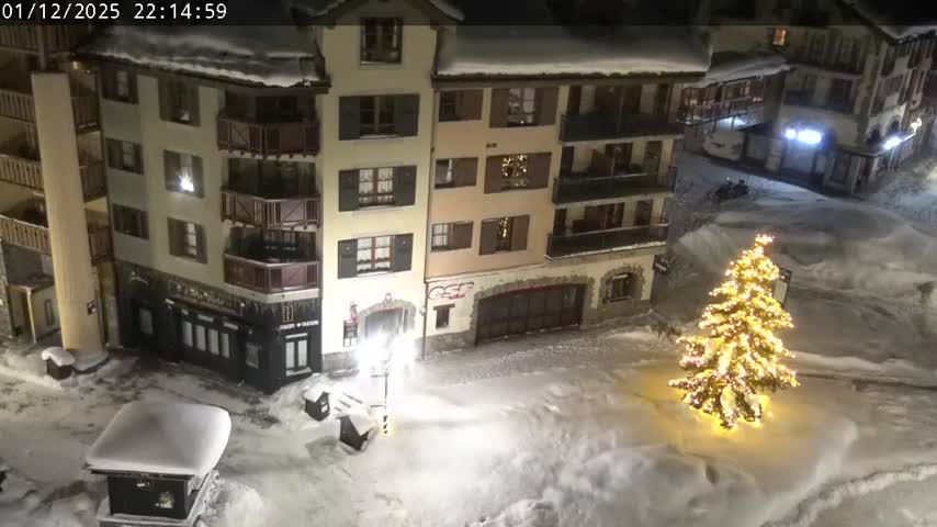 Les Arcs, Arc 1950 Ski Village Live Cam - Bourg-Saint-Maurice, Savoie, Auvergne-Rhône-Alpes, France