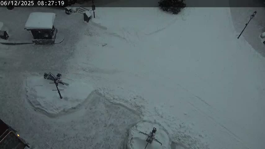 Les Arcs, Arc 1950 Ski Village Live Cam - Bourg-Saint-Maurice, Savoie, Auvergne-Rhône-Alpes, France