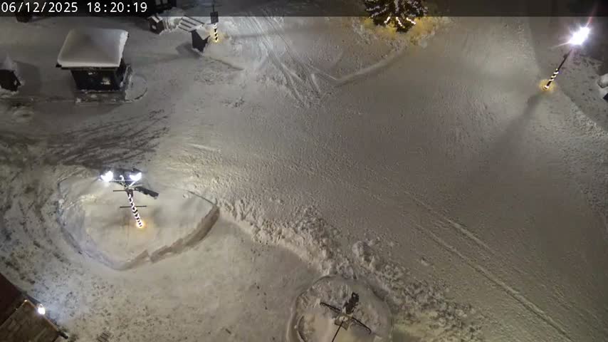 Les Arcs, Arc 1950 Ski Village Live Cam - Bourg-Saint-Maurice, Savoie, Auvergne-Rhône-Alpes, France