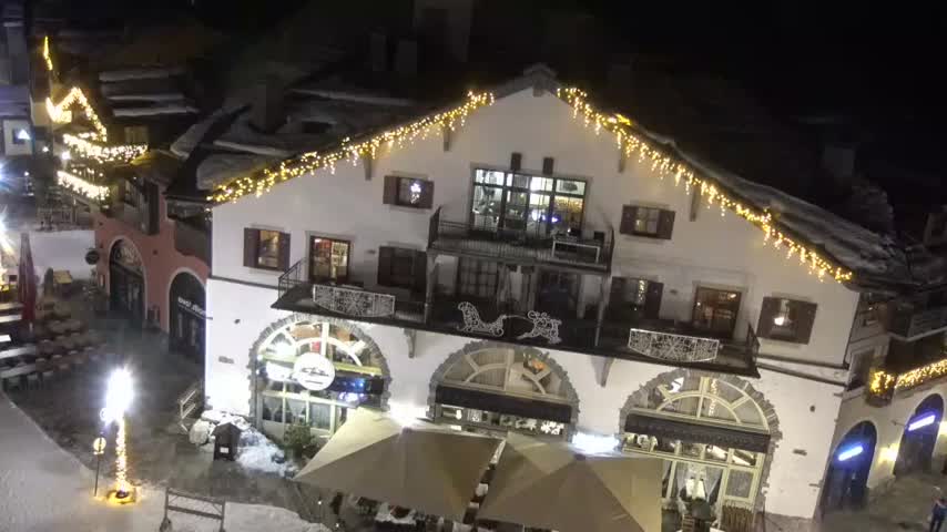 Les Arcs, Arc 1950 Ski Village Live Cam - Bourg-Saint-Maurice, Savoie, Auvergne-Rhône-Alpes, France