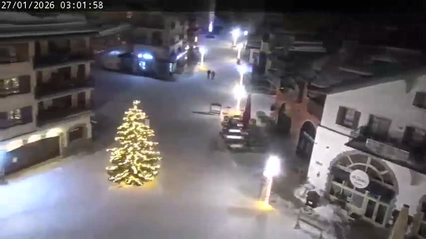 Les Arcs, Arc 1950 Ski Village Live Cam - Bourg-Saint-Maurice, Savoie, Auvergne-Rhône-Alpes, France