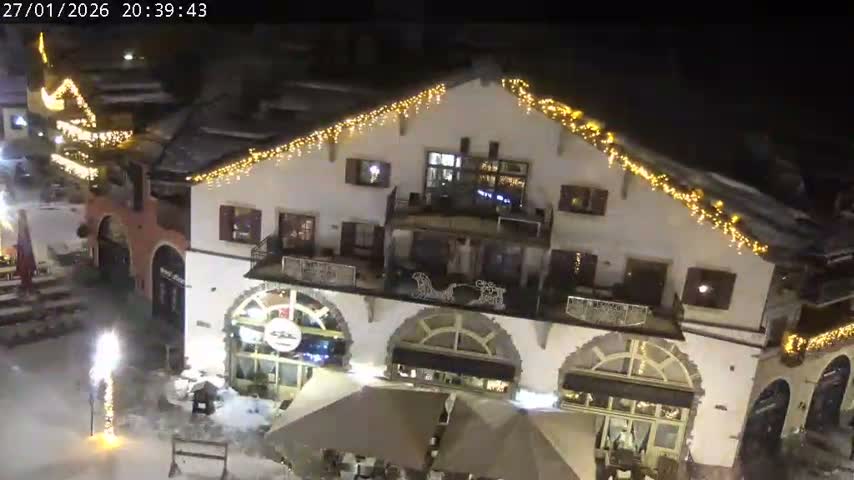 Les Arcs, Arc 1950 Ski Village Live Cam - Bourg-Saint-Maurice, Savoie, Auvergne-Rhône-Alpes, France