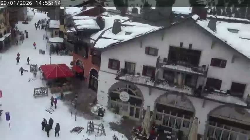 Les Arcs, Arc 1950 Ski Village Live Cam - Bourg-Saint-Maurice, Savoie, Auvergne-Rhône-Alpes, France