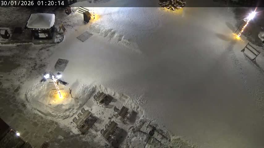 Les Arcs, Arc 1950 Ski Village Live Cam - Bourg-Saint-Maurice, Savoie, Auvergne-Rhône-Alpes, France
