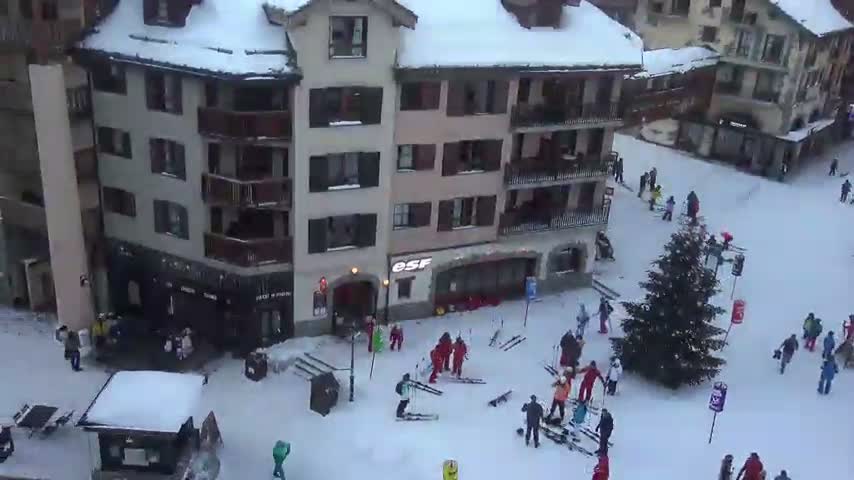 Les Arcs, Arc 1950 Ski Village Live Cam - Bourg-Saint-Maurice, Savoie, Auvergne-Rhône-Alpes, France