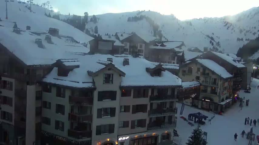 Les Arcs, Arc 1950 Ski Village Live Cam - Bourg-Saint-Maurice, Savoie, Auvergne-Rhône-Alpes, France