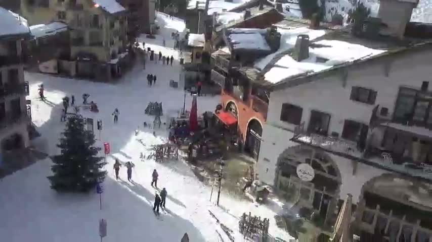 Les Arcs, Arc 1950 Ski Village Live Cam - Bourg-Saint-Maurice, Savoie, Auvergne-Rhône-Alpes, France