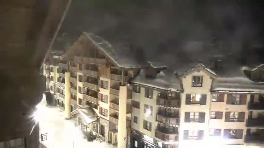 Les Arcs, Arc 1950 Ski Village Live Cam - Bourg-Saint-Maurice, Savoie, Auvergne-Rhône-Alpes, France
