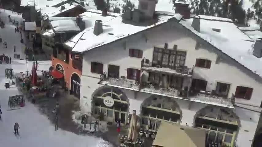 Les Arcs, Arc 1950 Ski Village Live Cam - Bourg-Saint-Maurice, Savoie, Auvergne-Rhône-Alpes, France