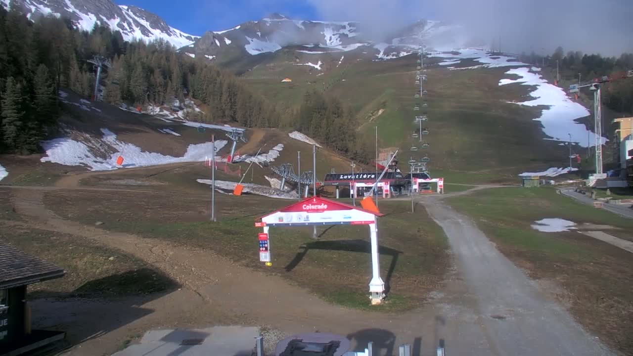 La Plagne Tarentaise, La Plagne Ski Village & Ski Slopes Live Cam - Bourg-Saint-Maurice, Savoie, 	Auvergne-Rhône-Alpes, France
