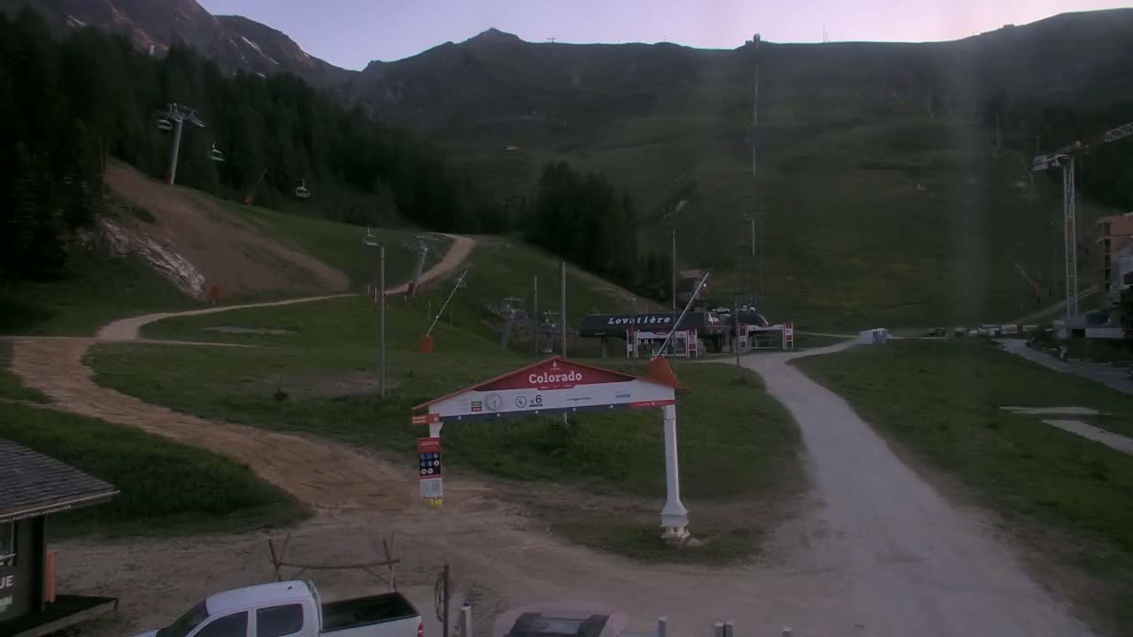 La Plagne Tarentaise, La Plagne Ski Village & Ski Slopes Live Cam - Bourg-Saint-Maurice, Savoie, 	Auvergne-Rhône-Alpes, France
