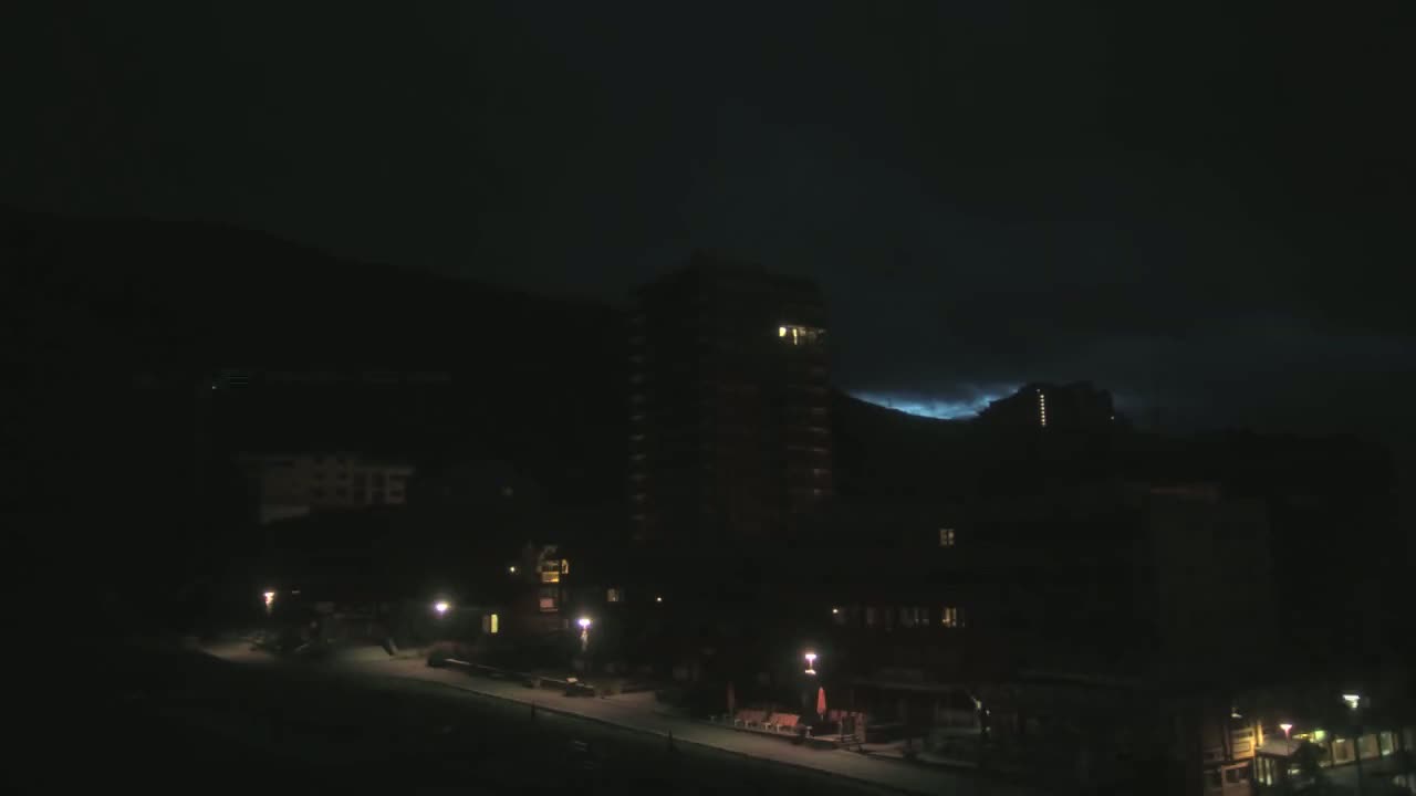 La Plagne Tarentaise, La Plagne Ski Village & Ski Slopes Live Cam - Bourg-Saint-Maurice, Savoie, 	Auvergne-Rhône-Alpes, France