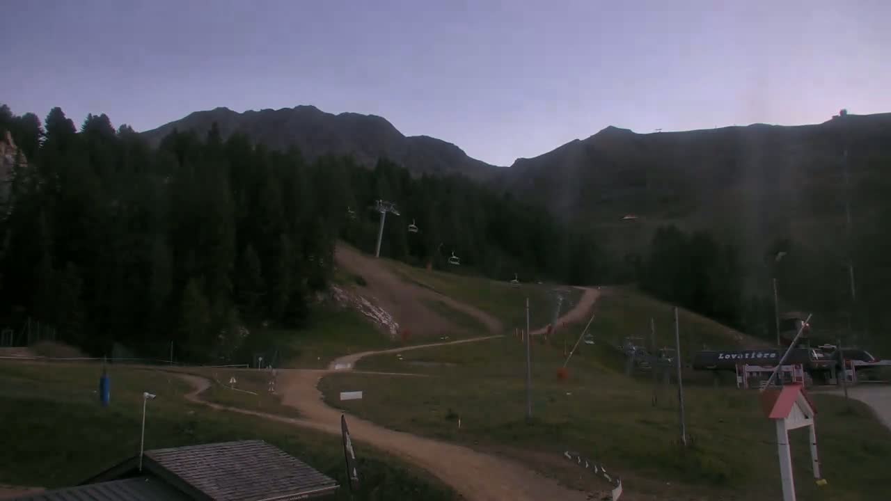La Plagne Tarentaise, La Plagne Ski Village & Ski Slopes Live Cam - Bourg-Saint-Maurice, Savoie, 	Auvergne-Rhône-Alpes, France